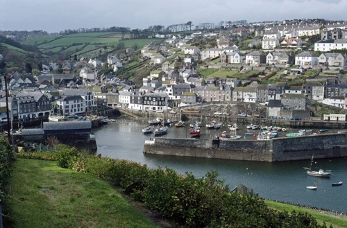 17 Apr 1990 · Cornish Coast: Day 2 Golant to Boswinger