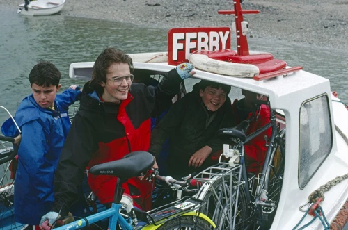 18 Apr 1990 · Cornish Coast: Day 3 Boswinger to Coverack