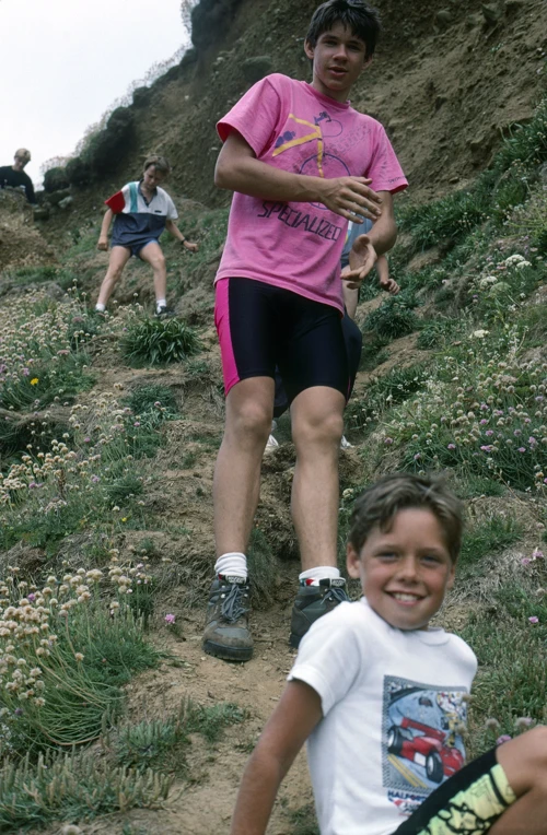 10 Jun 1990 · Elender Cove
