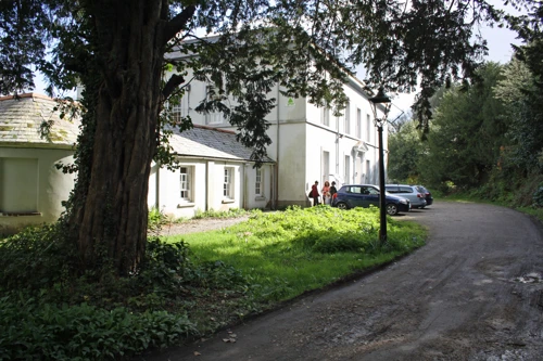 Driveway and front entrance of Golant Youth Hostel
