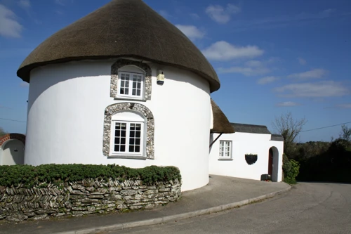 Round house at Veryan Green, 5.6 miles into the ride