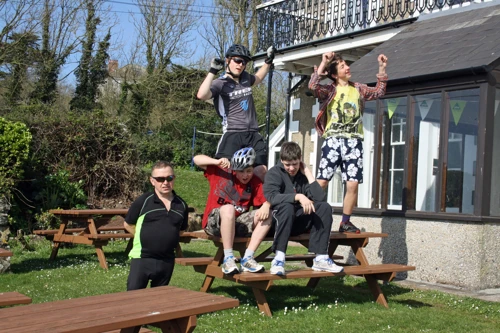 Group photo at Coverack Youth Hostel