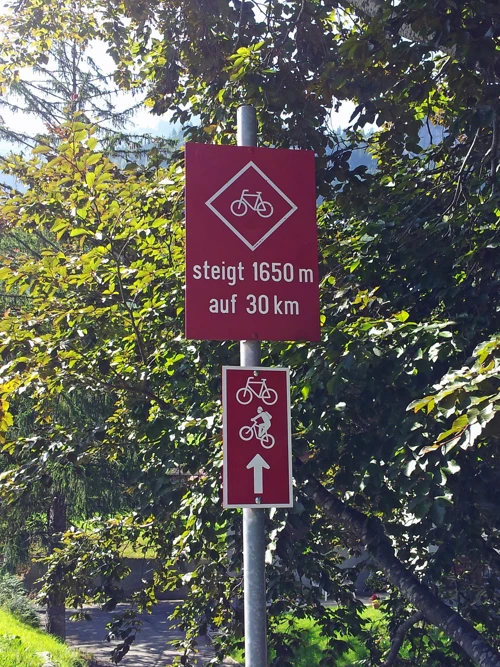 An ominous warning sign on Route 8 as we leave Meringen