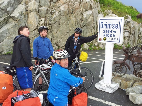Group photo on the Eastern side of Grimsel Pass